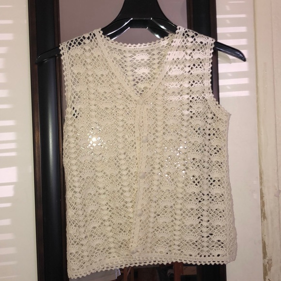 Beach cover up - Picture 1 of 3